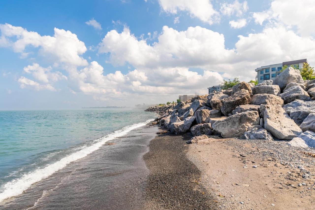 Globalstay Modern Townhomes In Lakeshore Steps To The Beach Hamilton Exteriér fotografie