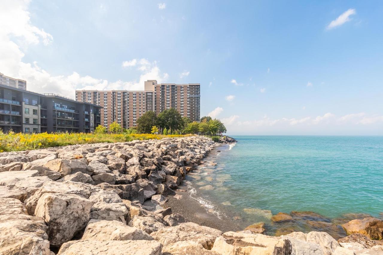 Globalstay Modern Townhomes In Lakeshore Steps To The Beach Hamilton Exteriér fotografie