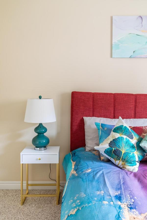 Globalstay Modern Townhomes In Lakeshore Steps To The Beach Hamilton Exteriér fotografie